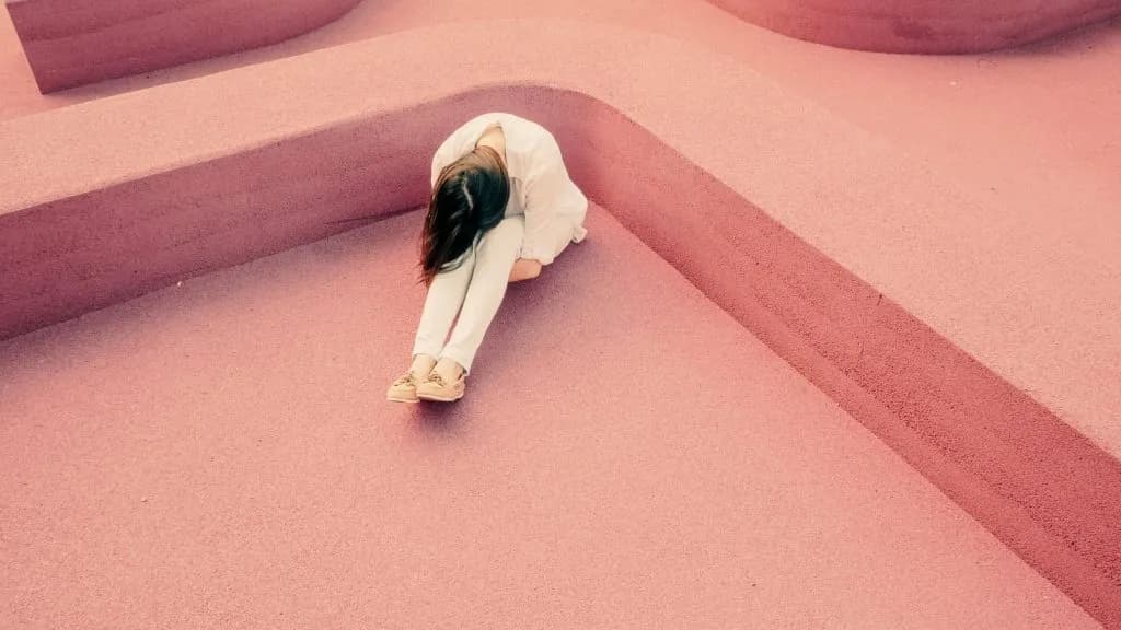 Me siento mal conmigo misma: cómo superar la tristeza y la inseguridad